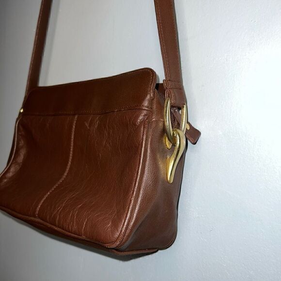 Via Piaggi, Vintage Chestnut Brown Genuine Leather Adjustable Crossbody Purse - Picture 5 of 13